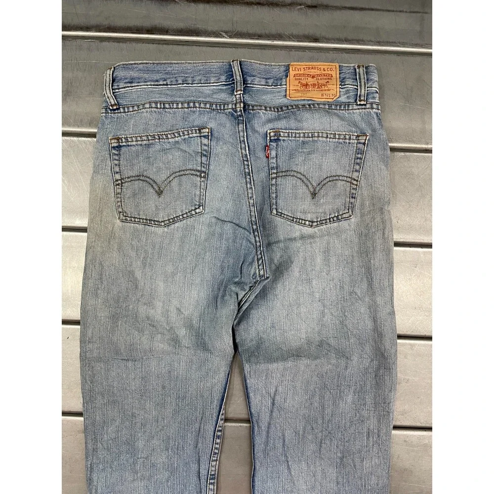 VTG Levis 751 Jeans Mens 32X30‎ Blue Light Wash Denim Straight Leg 100% Cotton